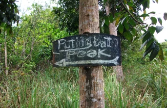 Puting Batu peak this way